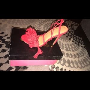 Charlotte Russe size 7 red scrappy heel